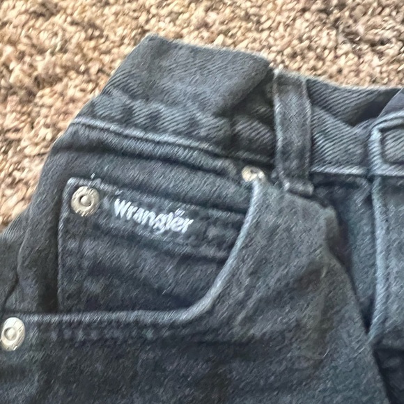 Black Wrangler jeans - Picture 2 of 4